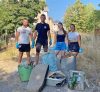За пример: Млади доброволци почистиха малко планинско село /СНИМКИ/