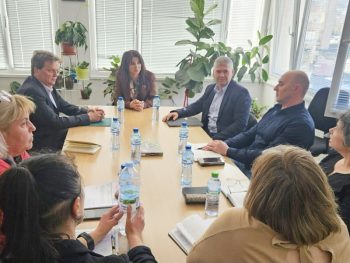 ����� ������ �������� ����� ������� ����������� ��� �������� ������