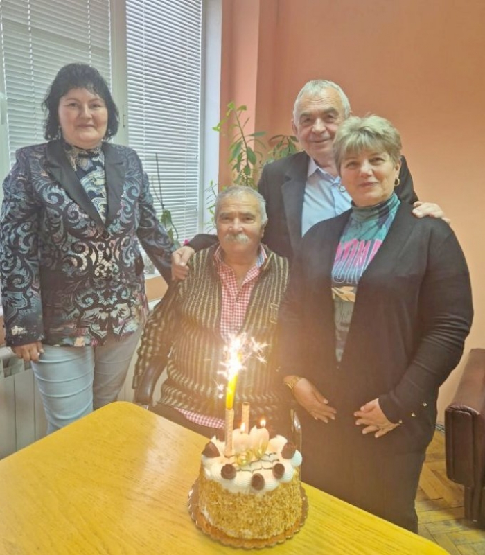 80-��������� ������ ���� �� ���-������� ������� � ������������