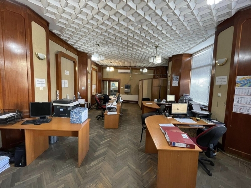 Ударно ремонтират сградата на Община Мизия