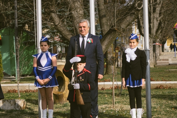 � ����������� ��������� � ������ ������ ������ �� �������� 3 ����