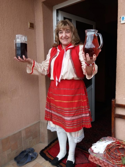 Зарязаха лозята в Зверино