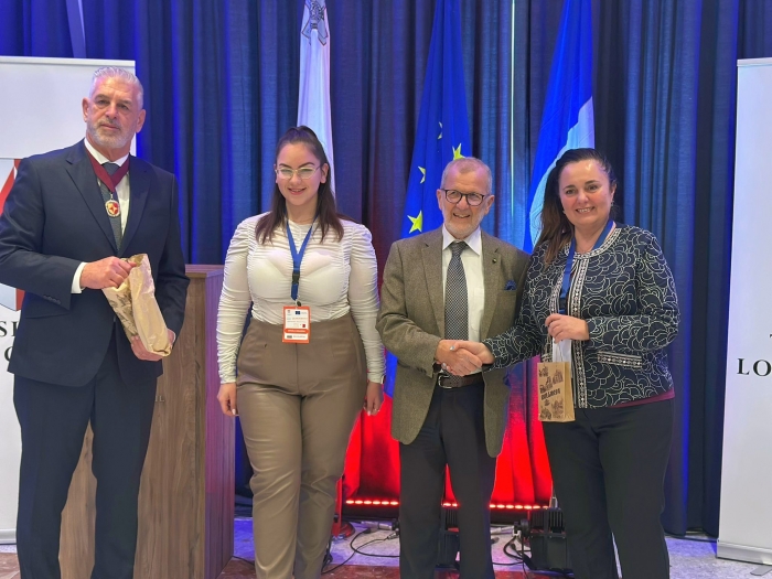 ��� ������ ������� � ������������ ����� � �����