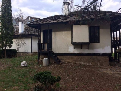 Къщата на Никола Войводов във Враца - част от мащабна акция за почистване на културни паметници