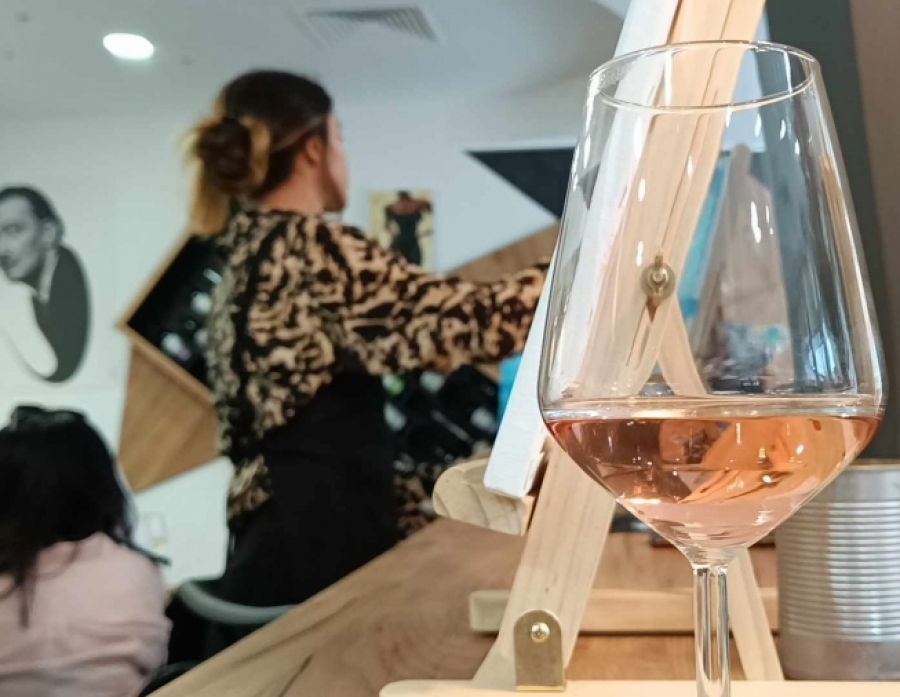 ������� Dalivino �������� � �������� ��� ������� /������ � �����/