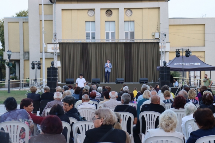 ����� ������� � ������� �� ���-������ ������ ��������� � ��������