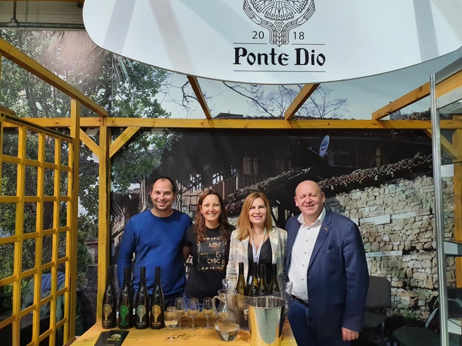  ,       Ponte Dio