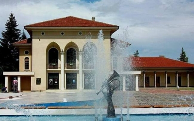 10      