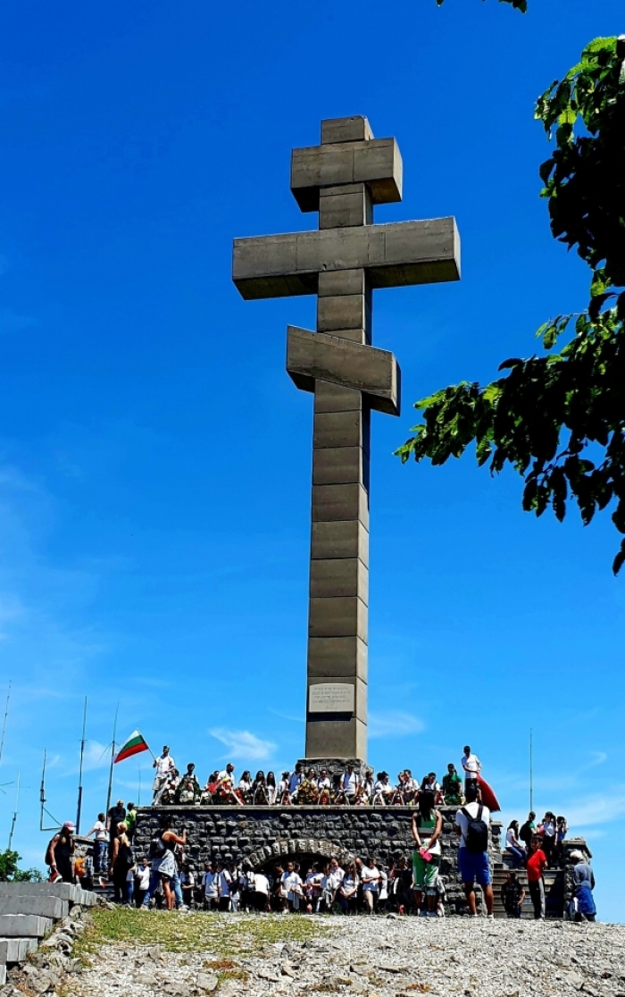 Мездра почете паметта на Ботев