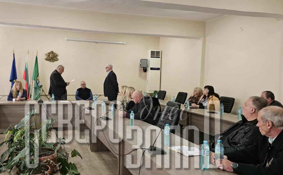 Кметът на Струпец се закле пред местния парламент