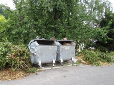 Купуват над 400 кофи за боклук във Враца