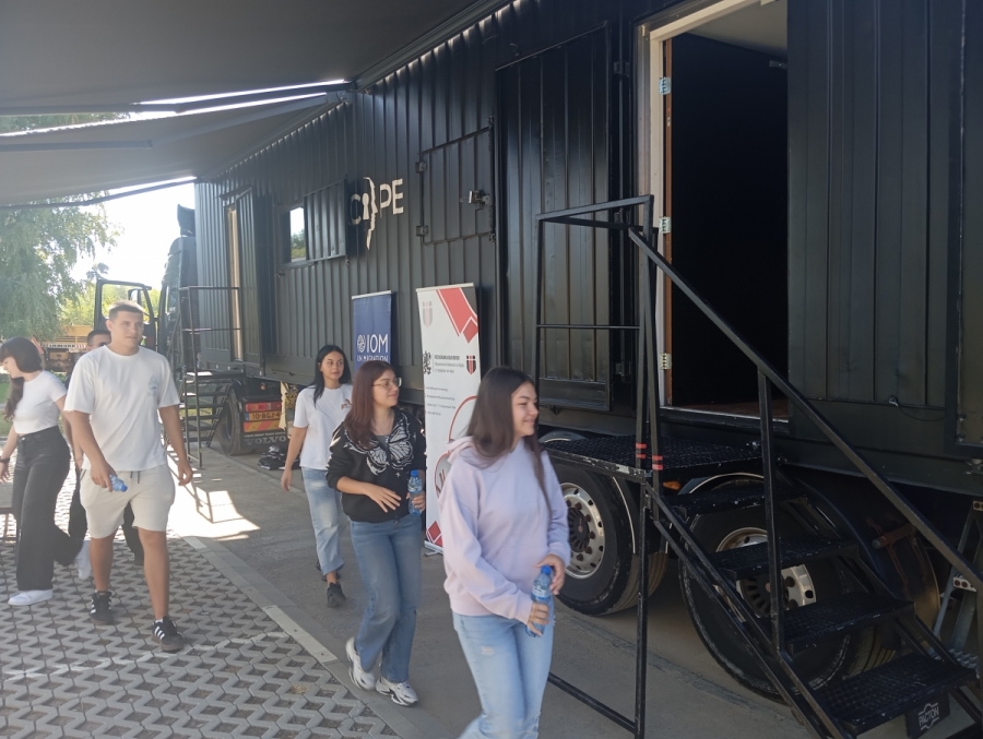 Ескейп стая показва на учениците опасностите при трафика на хора