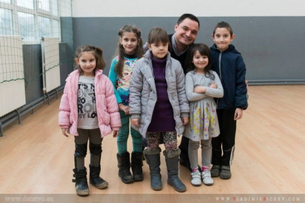 Три стипендии отпусна бивш възпитаник на училището в Крушовица