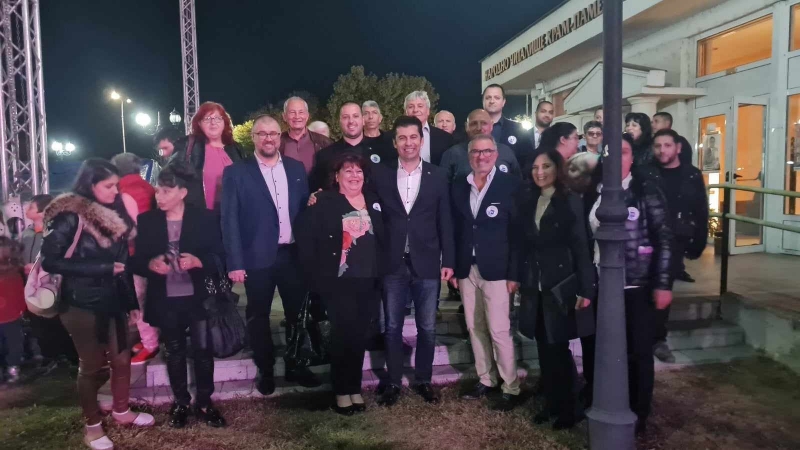 Лидерът на ПП Кирил Петков подкрепи кандидатите за кметове и съветници в Козлодуй