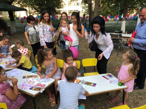 Маринела Николова обеща нов водопровод и път до Аугуста в Хърлец