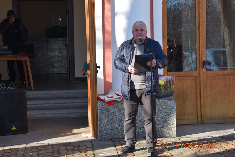 Кметът Милчо Башев уважи присъстващите жени и им пожела здраве