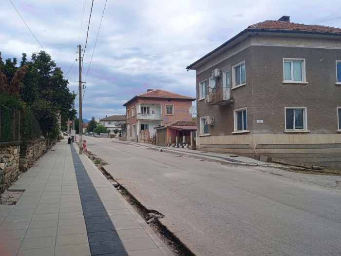 Ремонтират пътя Мездрa - Боденец