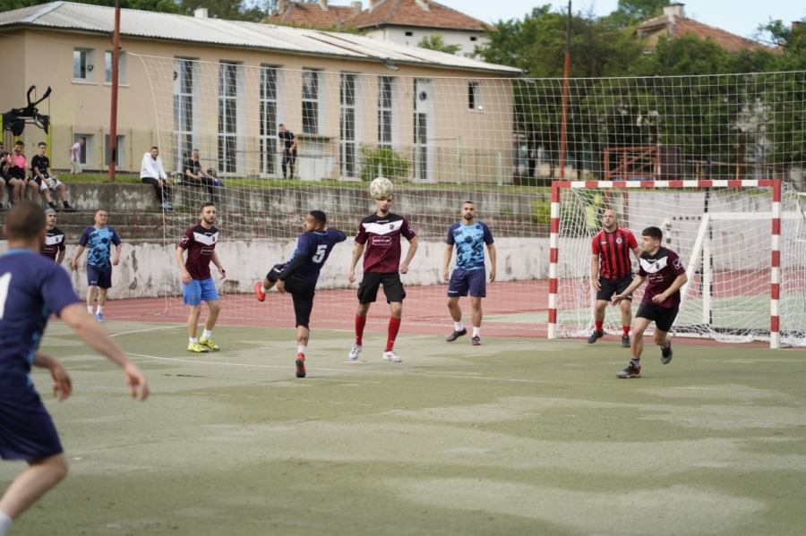 Върбешница е първият полуфиналист в турнира по футбол на малки врати в Мездра