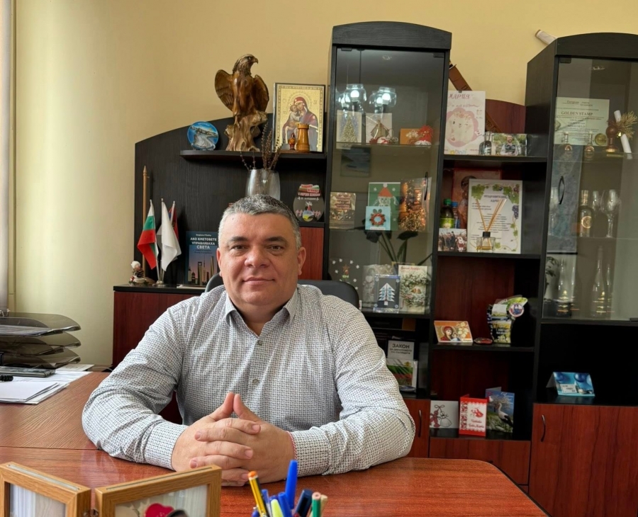 Хванаха кмет в издънка по време на изборите