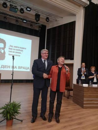 Врачанската гордост в "Тоника" - Драго, излезе на сцената с песен.