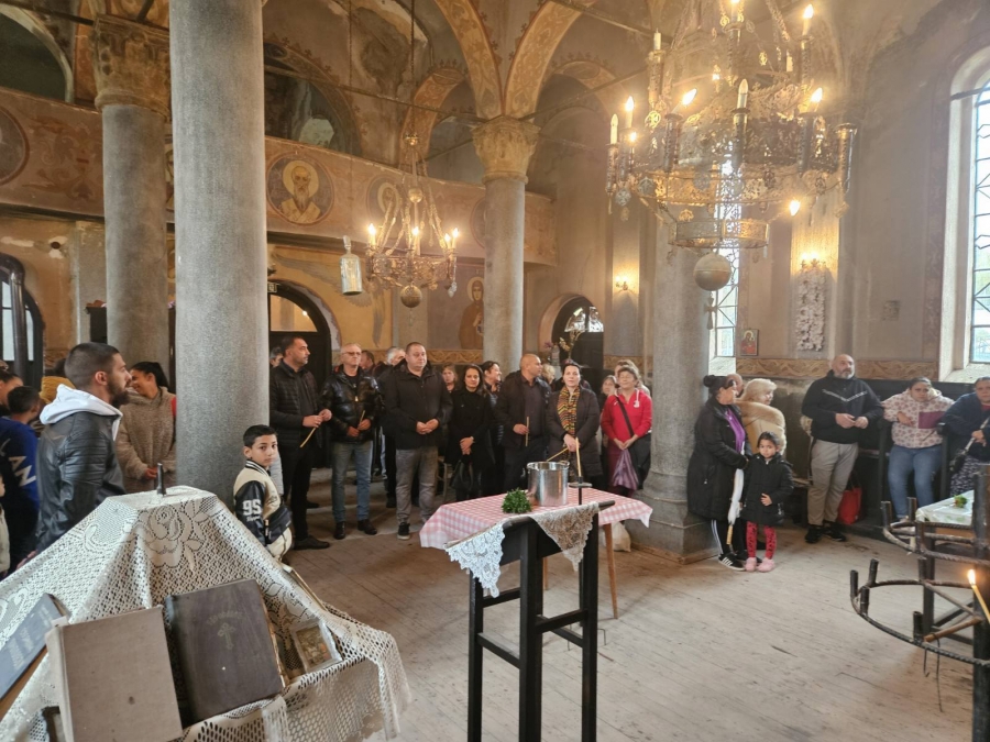 Църквата в Габровница отново отвори врати