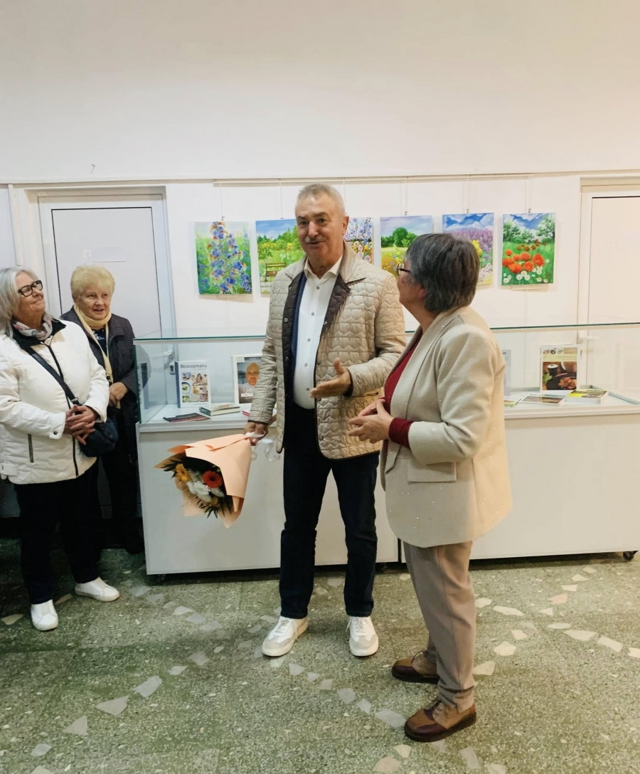 Живка Младенова с трета самостоятелна изложба в Монтана