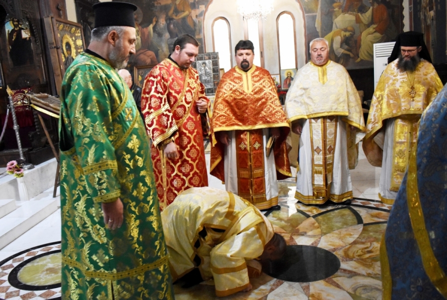 Ръкоположиха в дяконски чин учител от Видинско