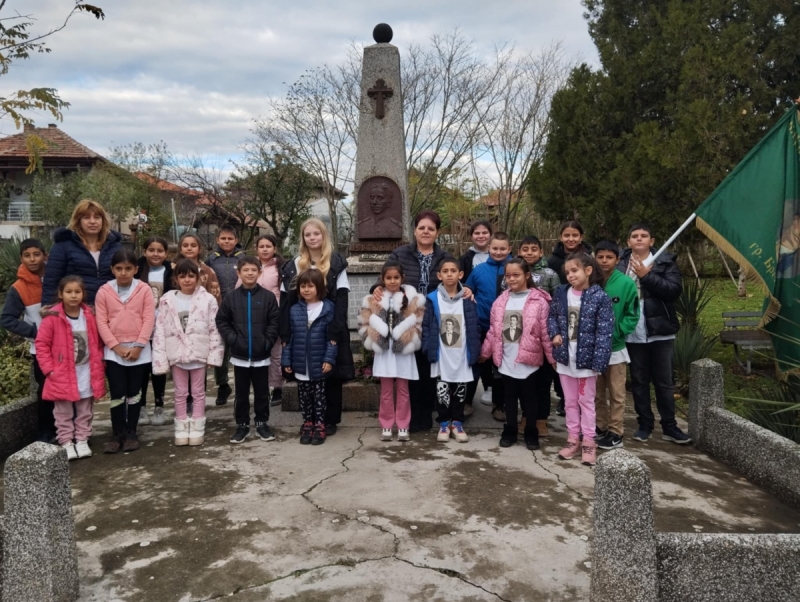 Бреговски възрожденци отдадоха почитта си към майор Узунов