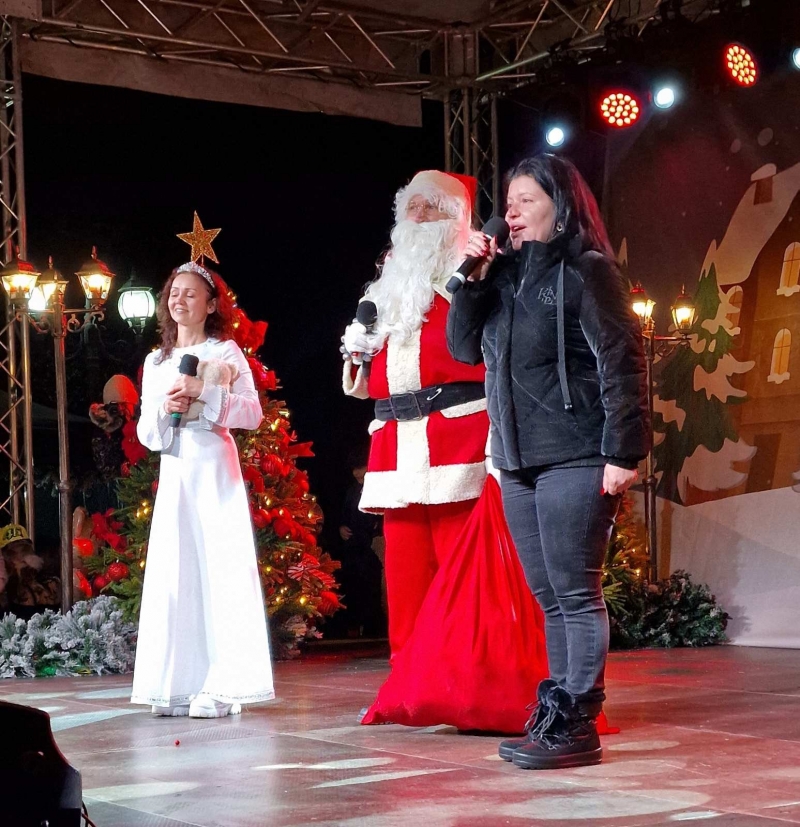 Козлодуй грейна празнично! Концерт, подаръци и Дядо Коледа зарадваха присъстващите