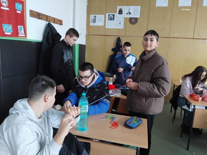 Ученици с мартенски базар в подкрепа на деца с онко заболявания