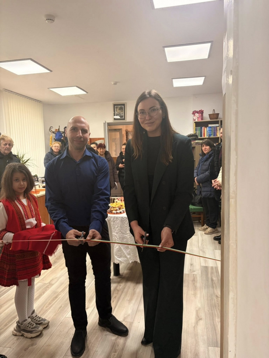 Откриха модерен дигитален клуб в читалището в Костелево