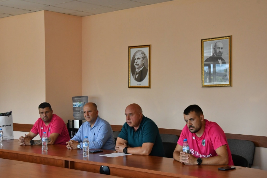 12 детски отбора мерят сили на турнир във Вършец