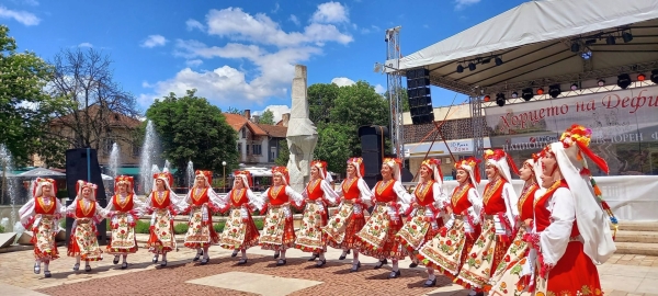 23 танцови клубове, школи и състави участваха във фестивала „Хорцѐто на Дефилето“