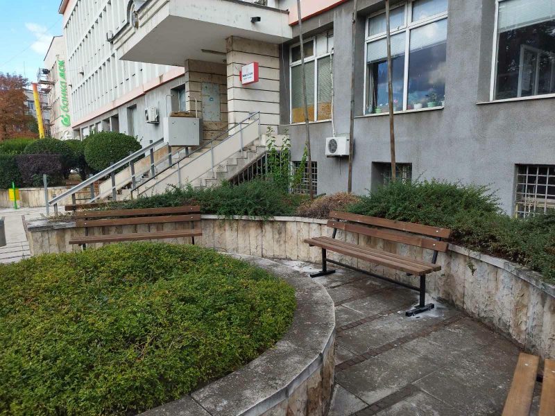 Поставят нови пейки във Видин