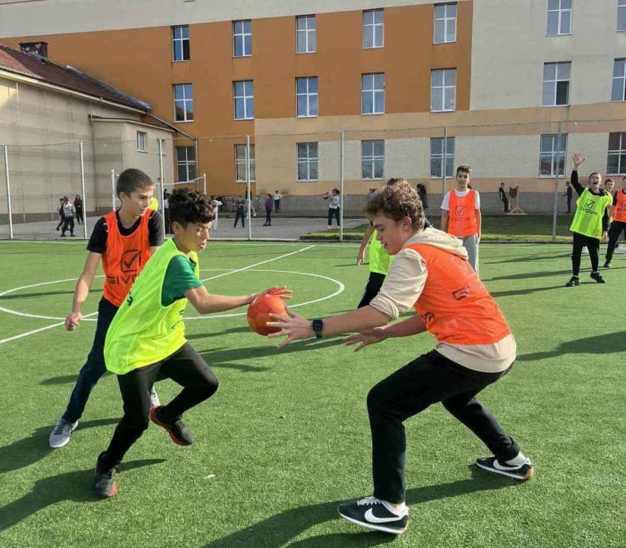 Дерби по хандбал се проведе във врачанско училище