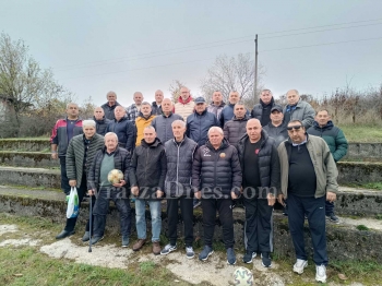 Футболни ветерани празнуваха 30 години от спечелването на републиканска купа