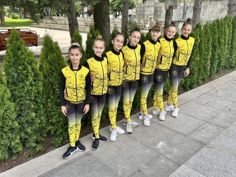 Гимнастички ще поддържат пространството около паметника на Ботев