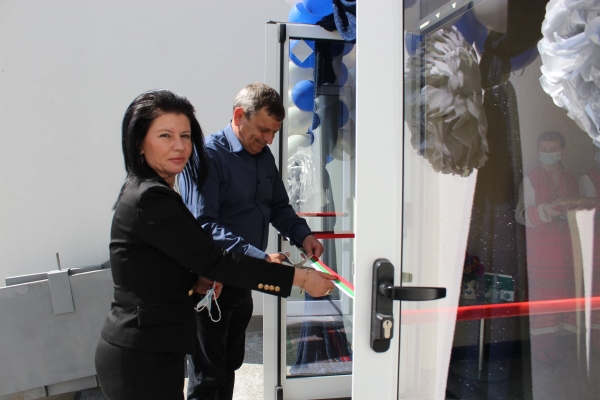 С ново читалище и фестивал празнува Гложене