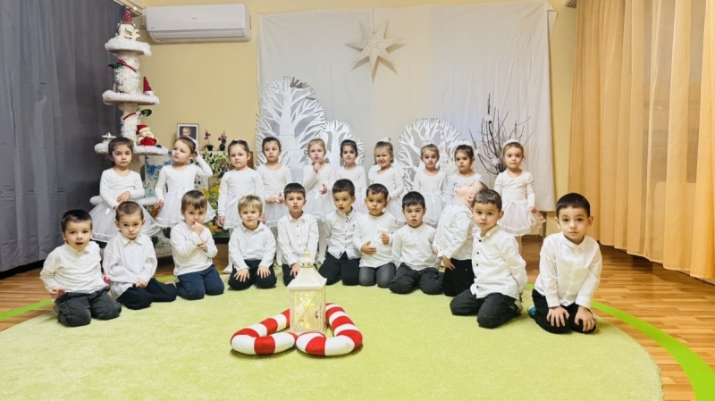Коледна работилница обедини деца и родители в ДГ „Вълшебница“