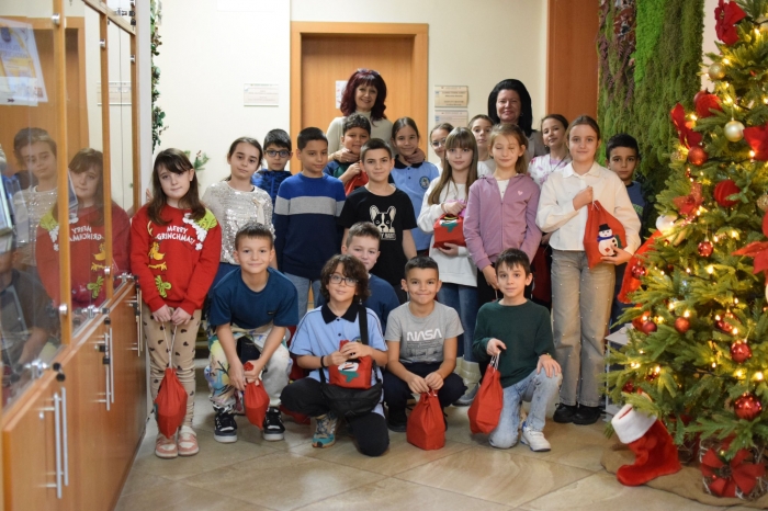 Кмет връчи ключът на Общината на третокласници