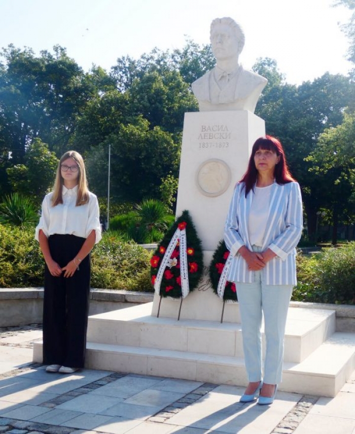 Лом се преклони пред Апостола на свободата