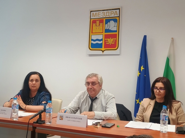 Община Мездра стартира проект за подкрепа на уязвими и маргинализирани групи