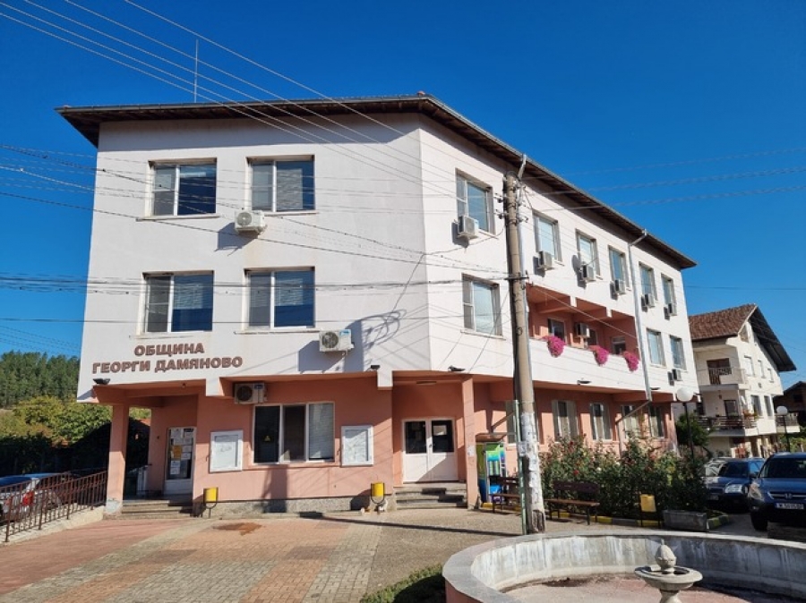 Отчетоха състоянието на общинската собственост в Георги Дамяново