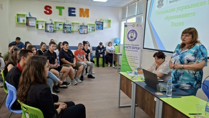 СУ „Христо Ботев“ представи образованието като път към професионален успех