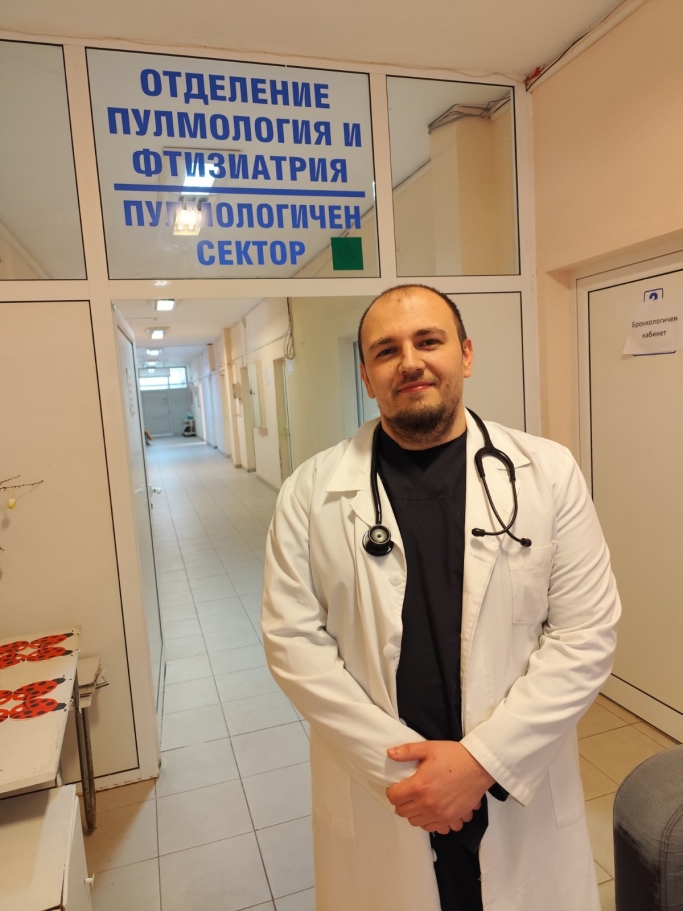 Сред младите лекари е д-р Стоянов