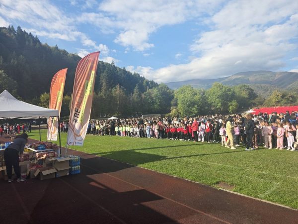 Стадион „Мрамор“ се превърна в арена на спорта