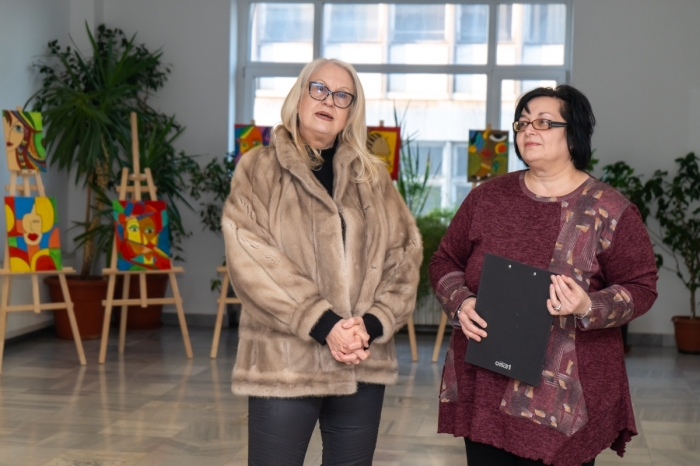 Плевенчанка с изложба в Мездра