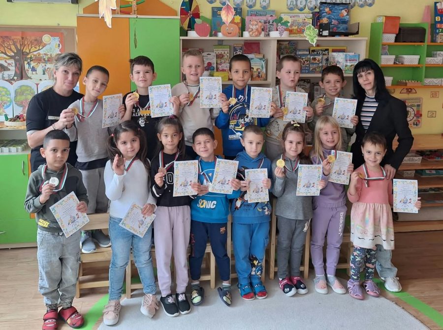 Куп медали завоюваха малки многознайковци