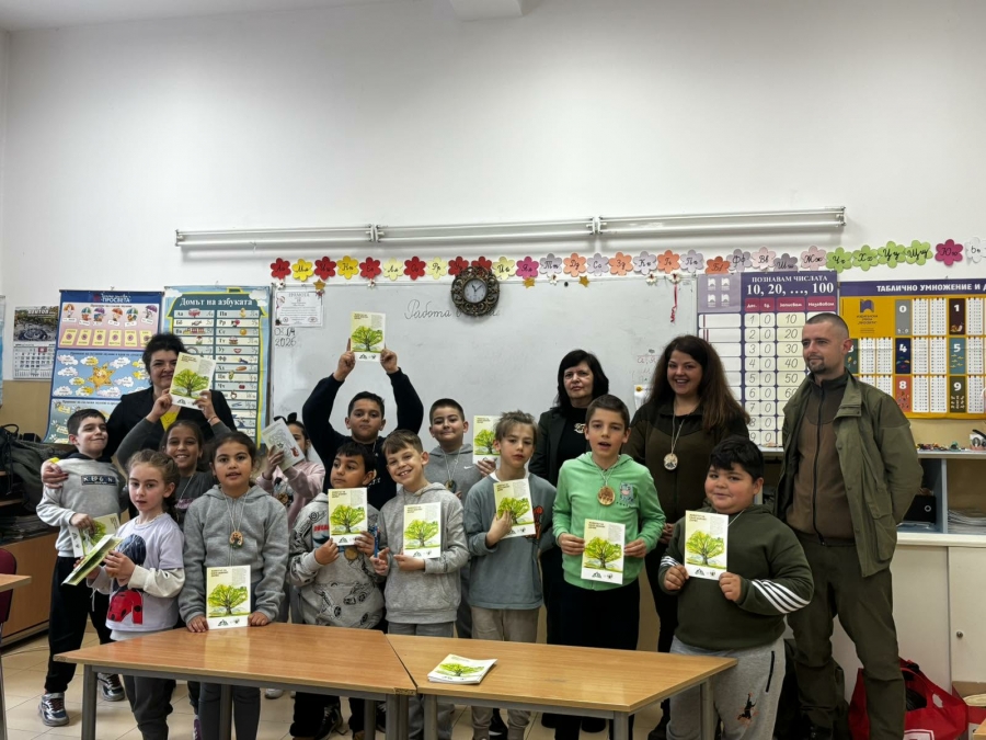 Горски от Берковица зарадваха децата от Вършец