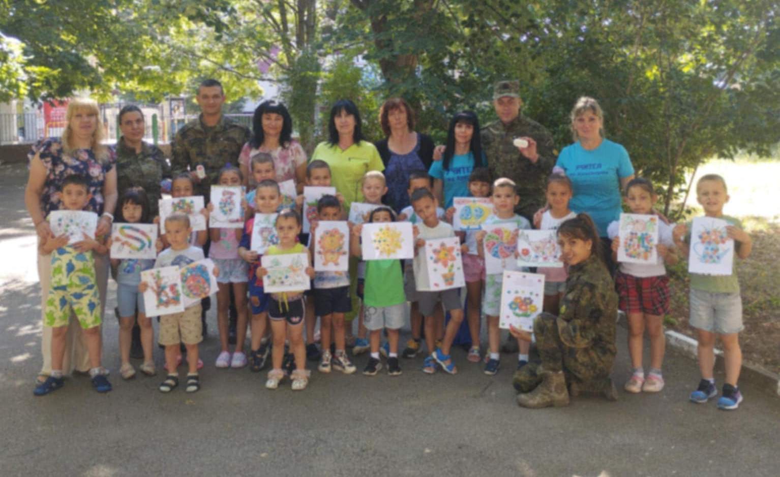 Военни твориха заедно с врачански малчугани